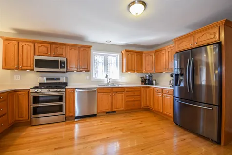 12 Quaker Lane Dover NH 03820