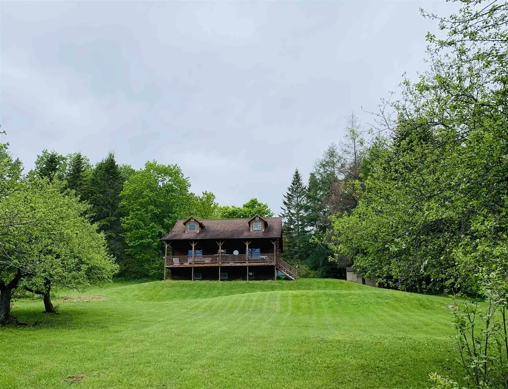979 W Shore Road Cabot VT 05647