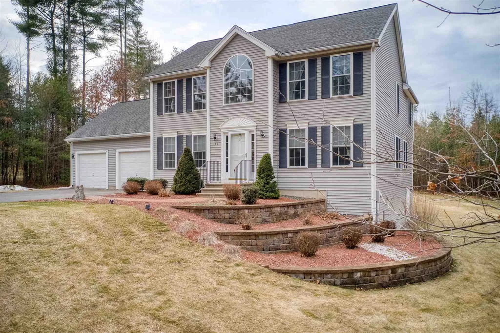 130 Pinecrest Road Litchfield NH 03052