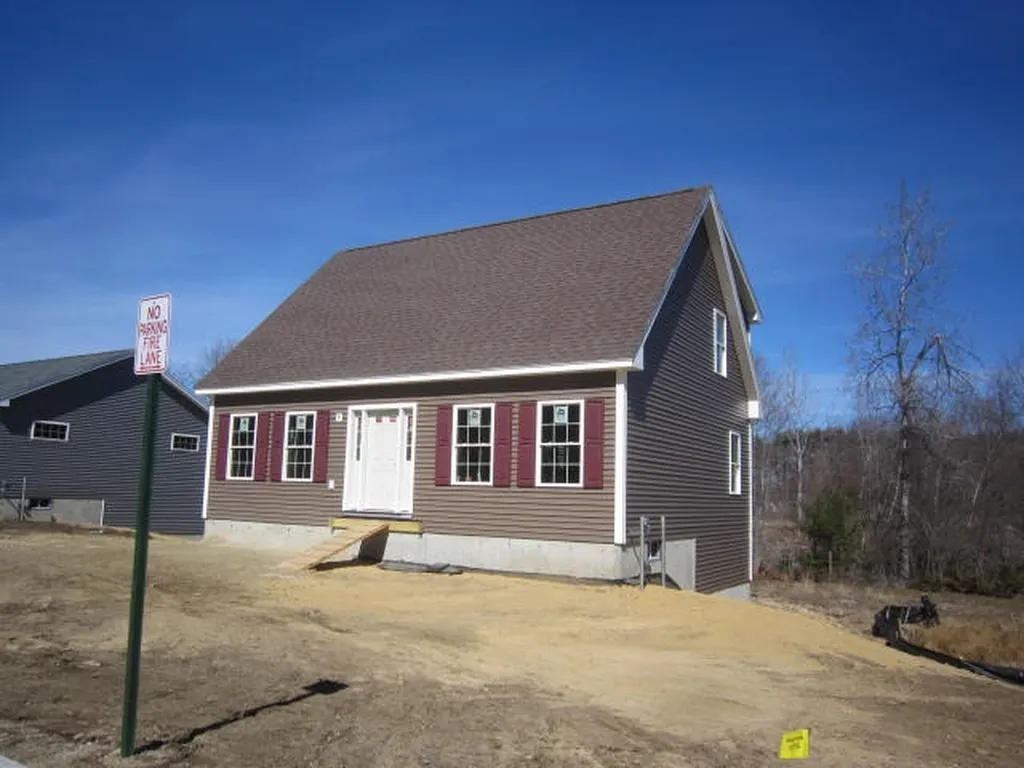 7 Carole Court Rochester NH 03868