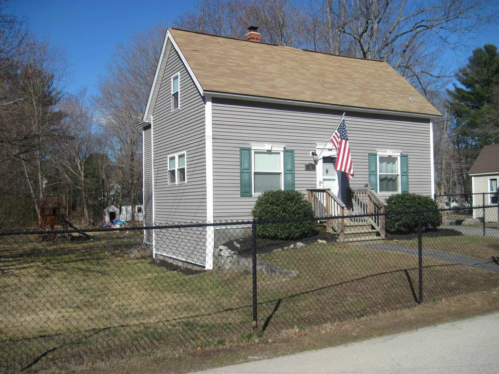 55 Oak Street Milford NH 03055