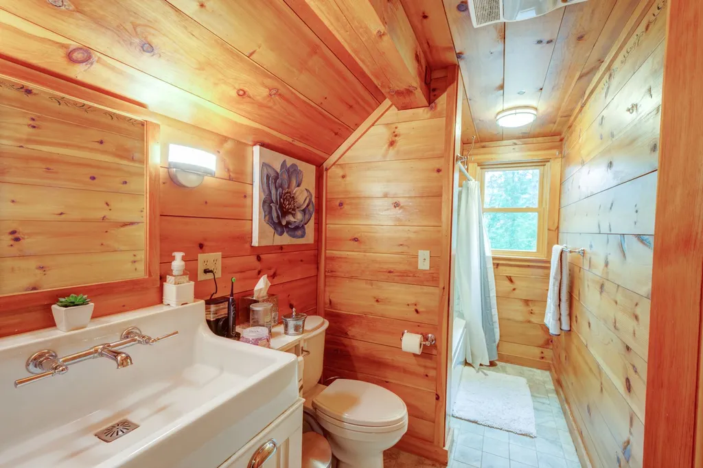 41 Richardson Shores Road Moultonborough NH 03254