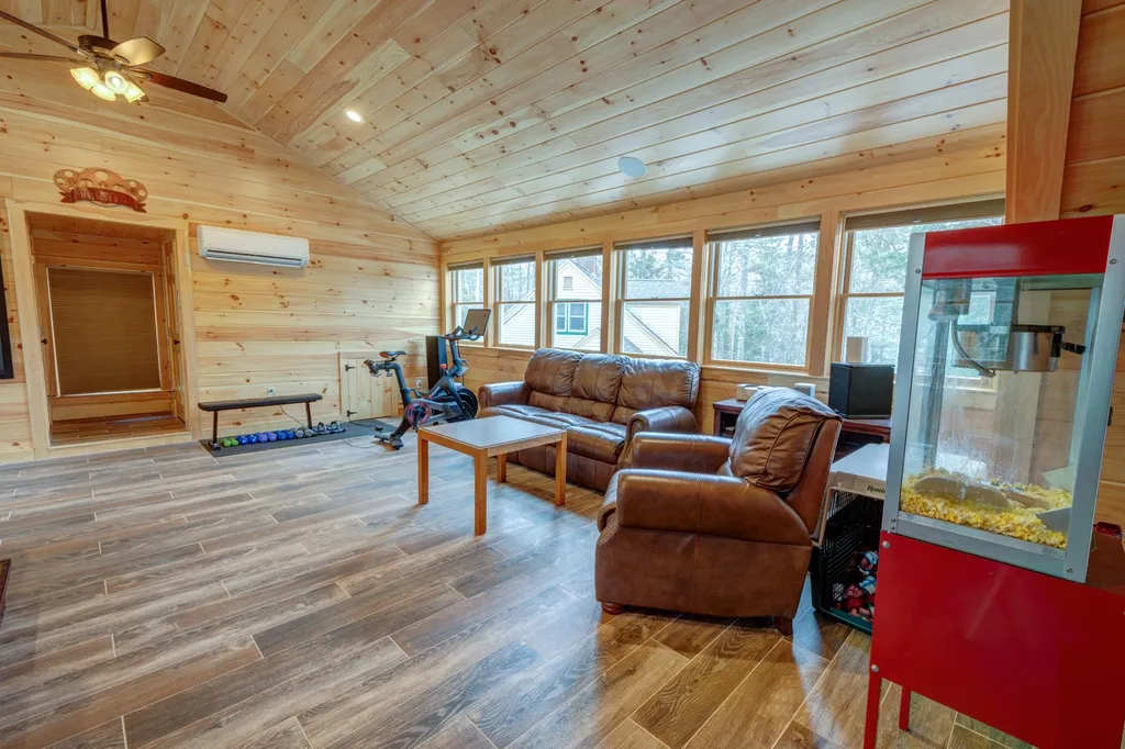 41 Richardson Shores Road Moultonborough NH 03254