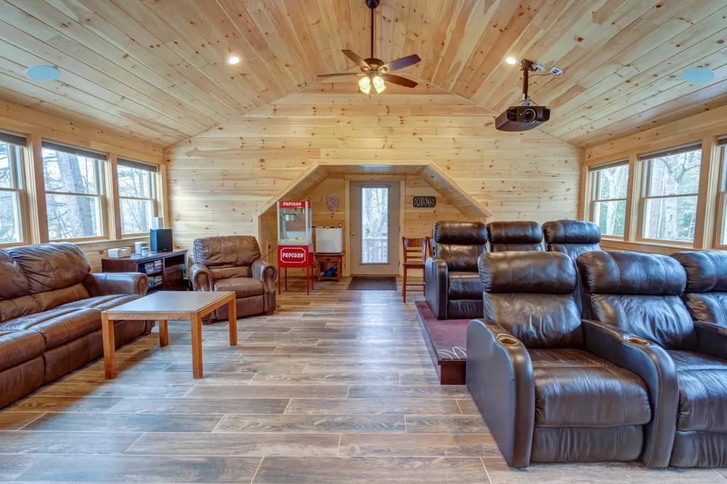41 Richardson Shores Road Moultonborough NH 03254