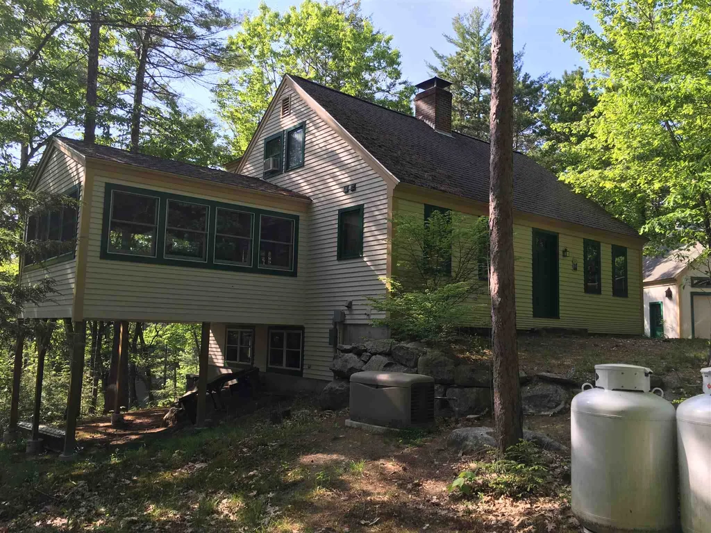41 Richardson Shores Road Moultonborough NH 03254