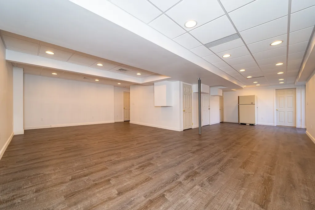 12 Gladiola Way Dover NH 03820