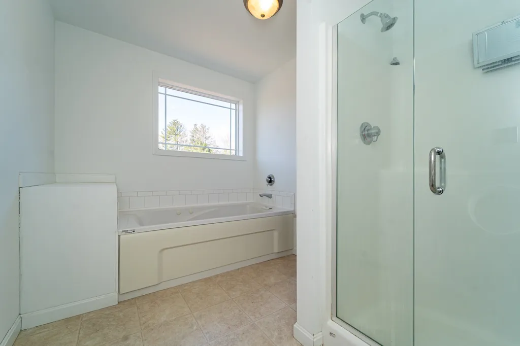 12 Gladiola Way Dover NH 03820
