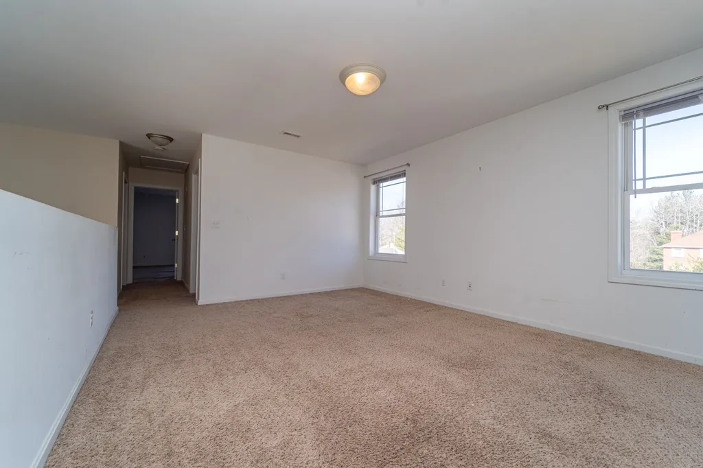 12 Gladiola Way Dover NH 03820