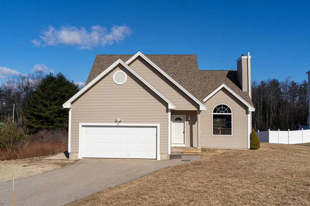 12 Gladiola Way Dover NH 03820