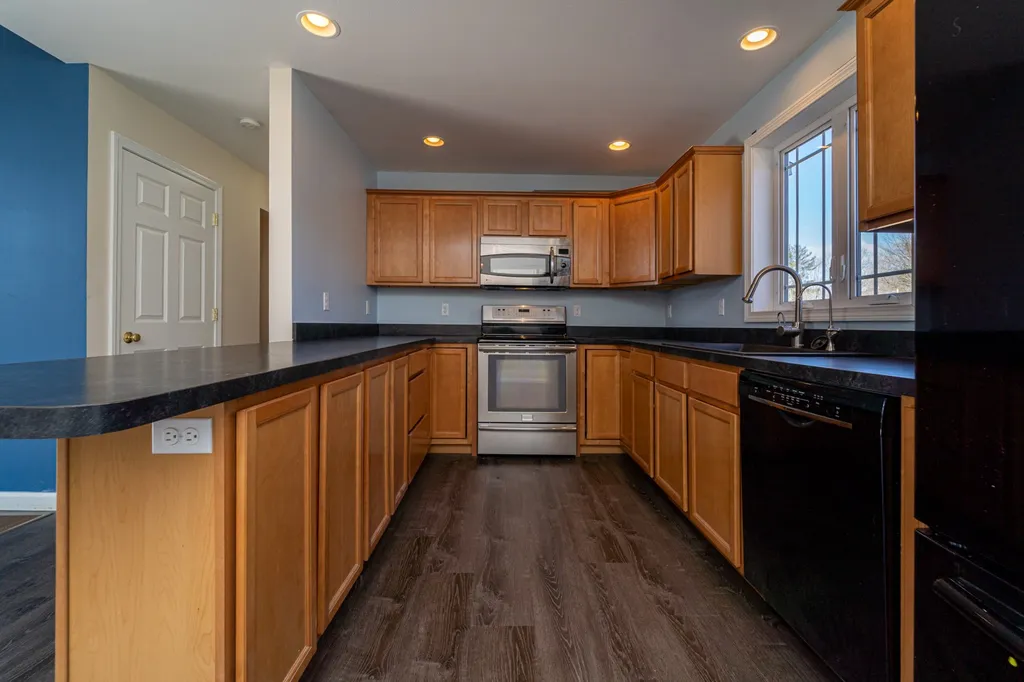 12 Gladiola Way Dover NH 03820