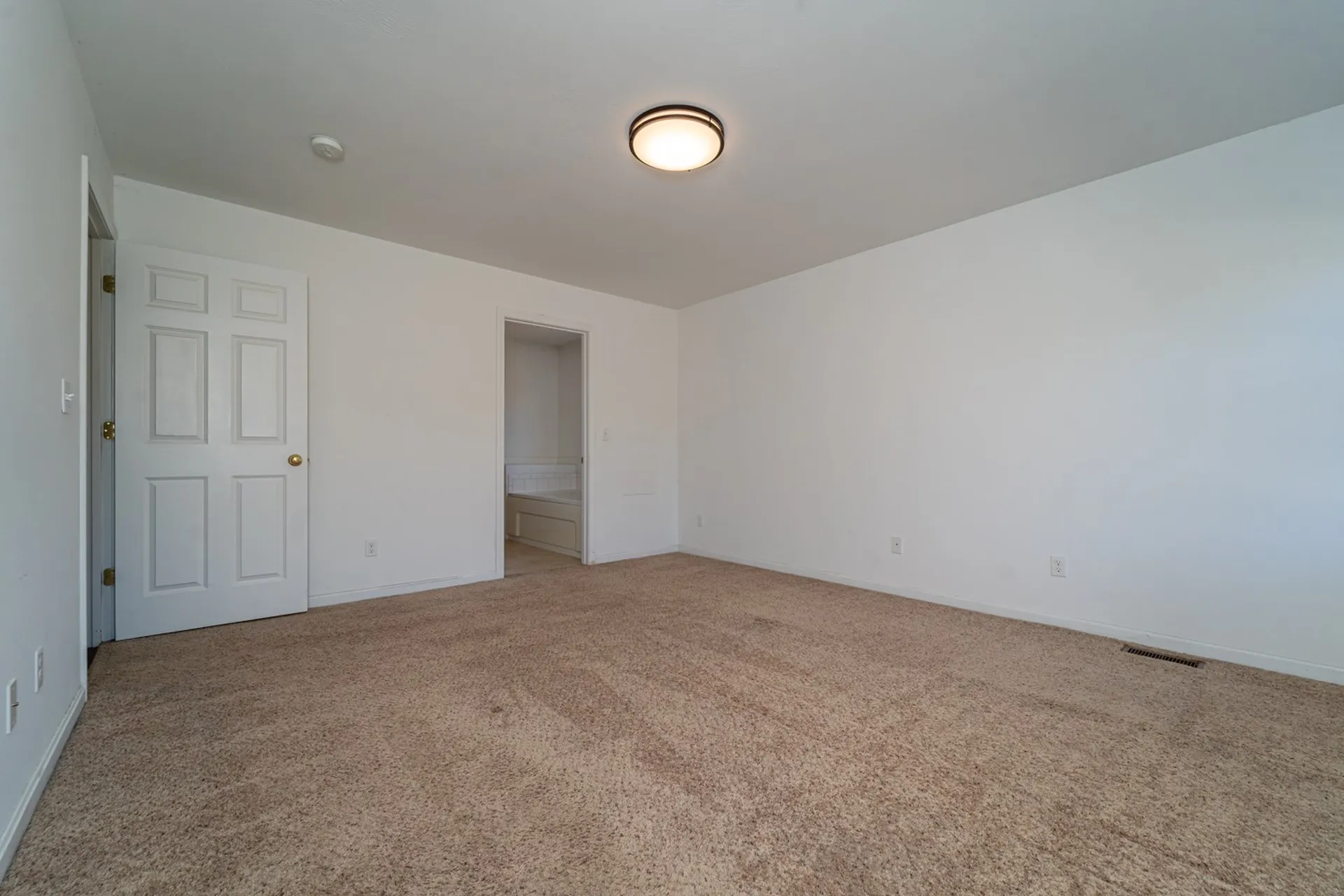 12 Gladiola Way Dover NH 03820