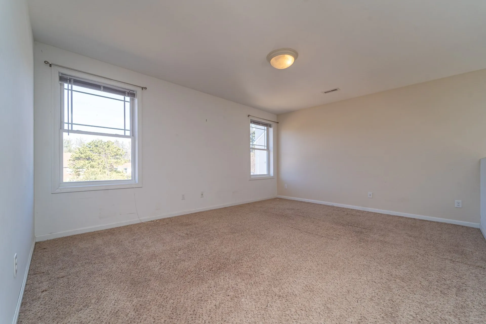 12 Gladiola Way Dover NH 03820