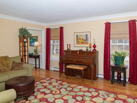 16 Reverend Houston Drive Bedford NH 03110