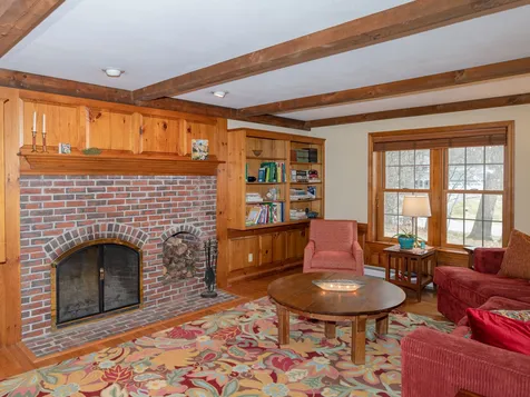 16 Reverend Houston Drive Bedford NH 03110
