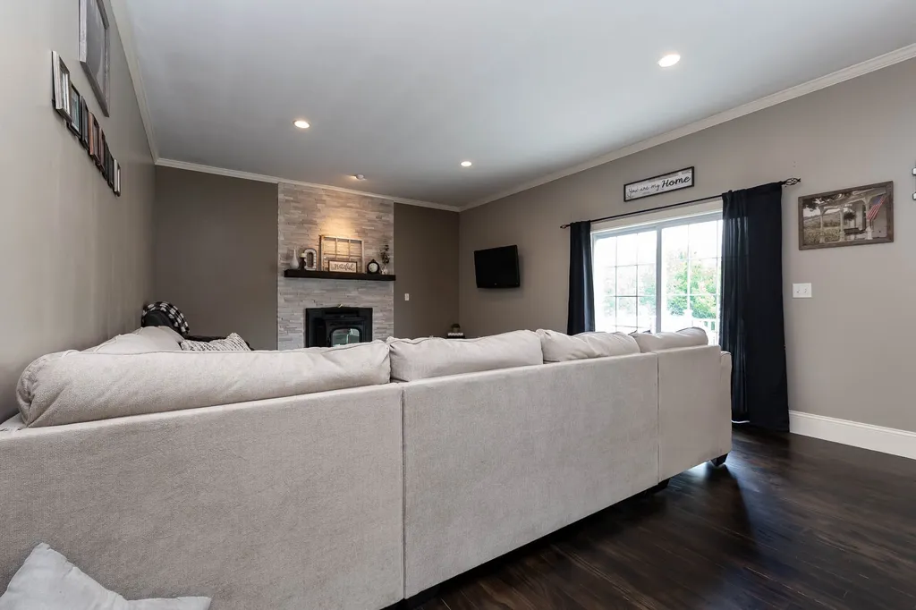 122 Greenview Drive Loudon NH 03307