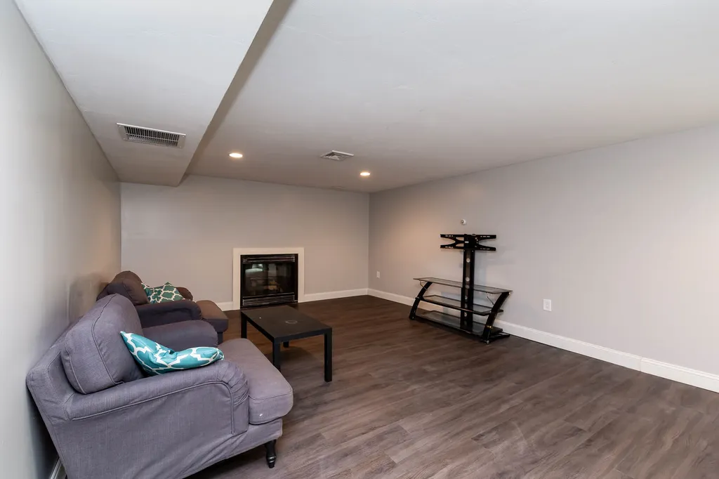 122 Greenview Drive Loudon NH 03307