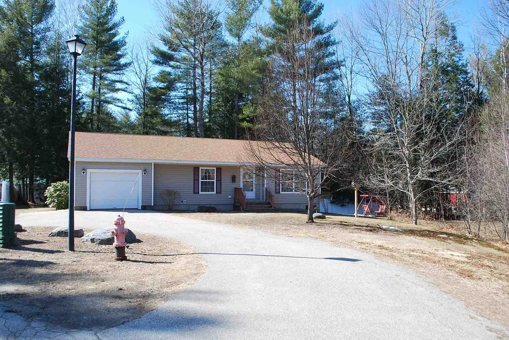 30 Knobby Way Rochester NH 03867
