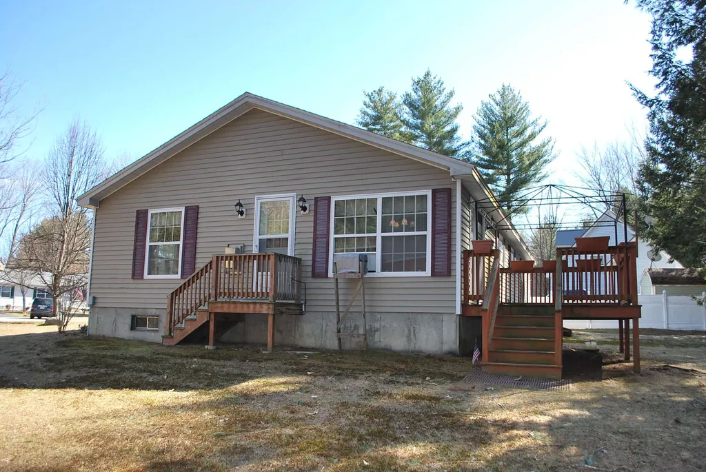30 Knobby Way Rochester NH 03867