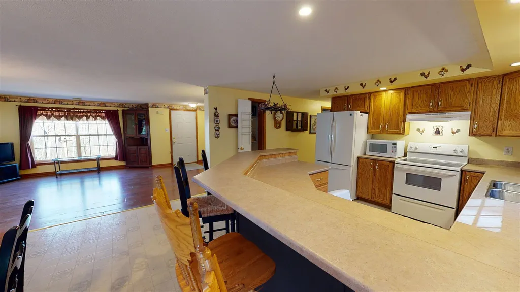 30 Knobby Way Rochester NH 03867