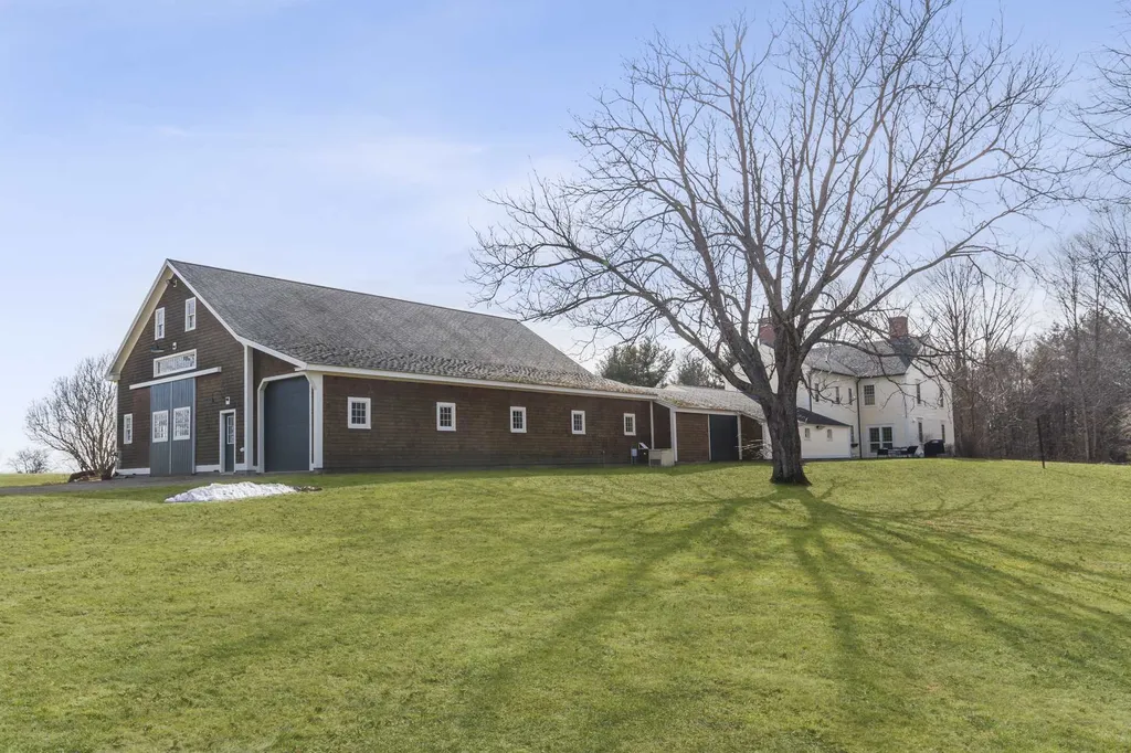 7518 Currier Road Loudon NH 03307