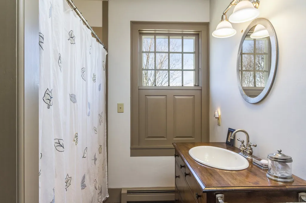 7518 Currier Road Loudon NH 03307