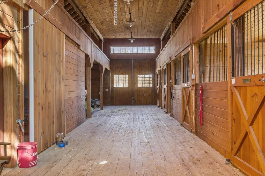 7518 Currier Road Loudon NH 03307