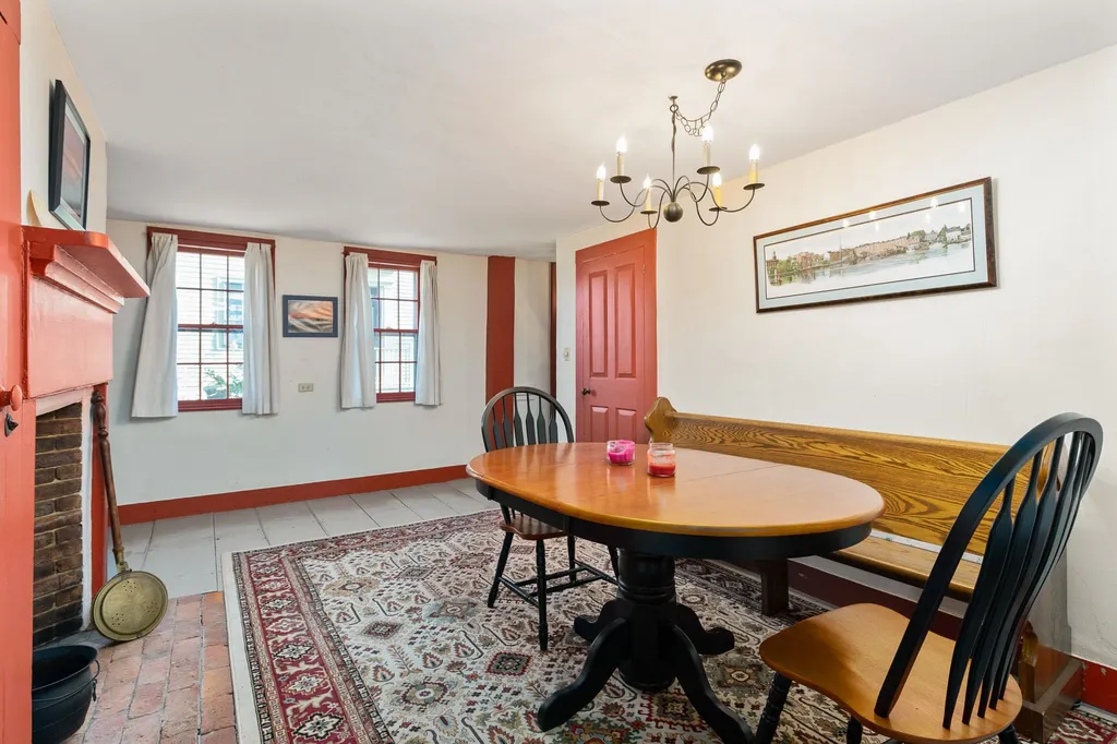 34 Blossom Street Portsmouth NH 03801