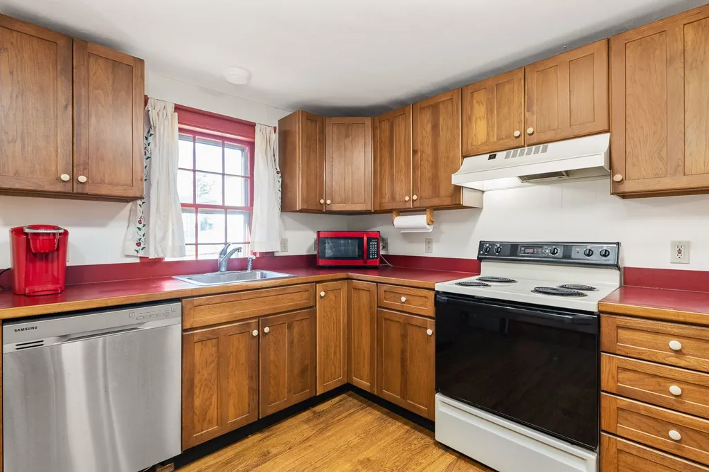 34 Blossom Street Portsmouth NH 03801