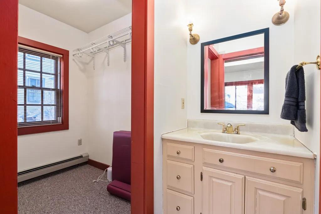 34 Blossom Street Portsmouth NH 03801