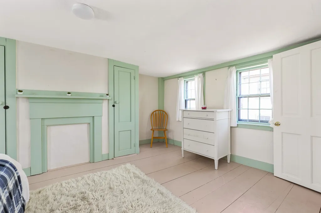34 Blossom Street Portsmouth NH 03801