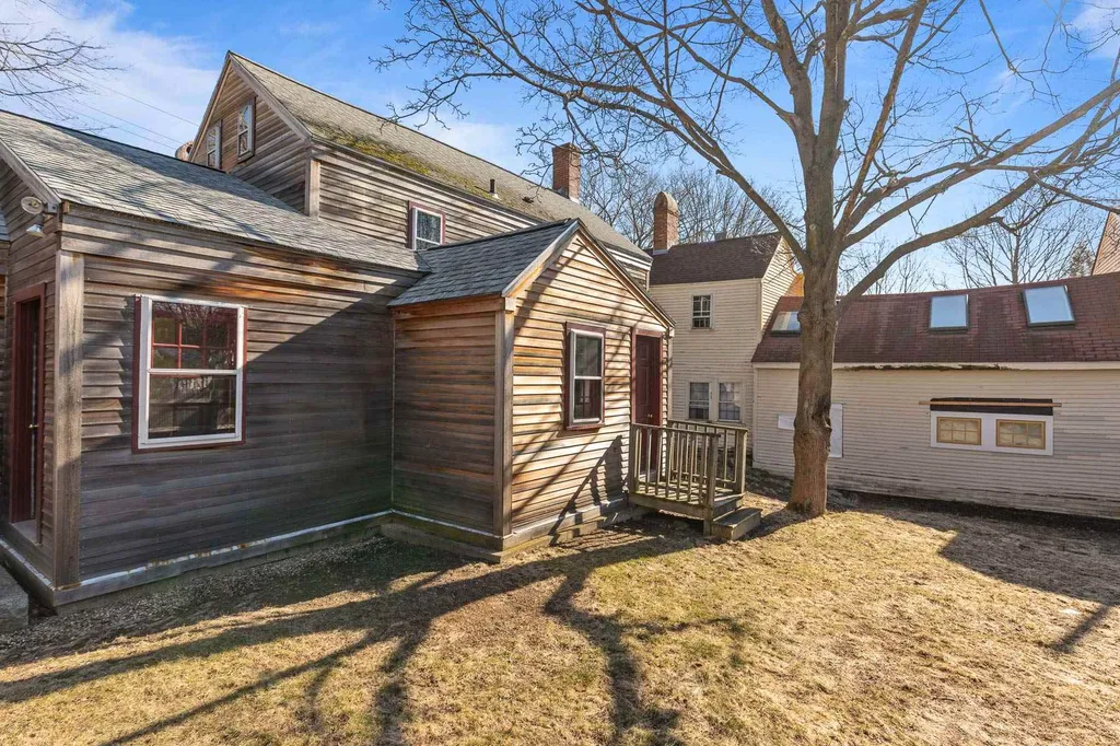 34 Blossom Street Portsmouth NH 03801