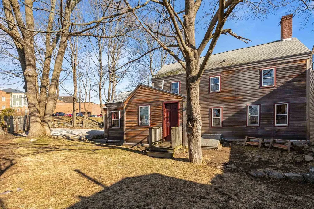 34 Blossom Street Portsmouth NH 03801