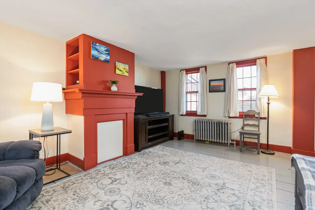 34 Blossom Street Portsmouth NH 03801