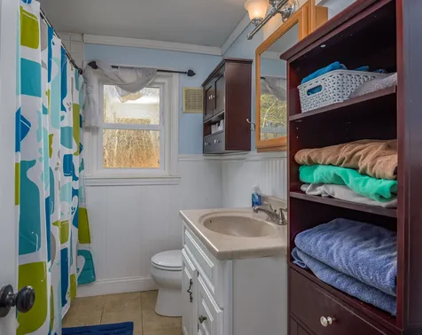 48 Moharimet Drive Madbury NH 03823