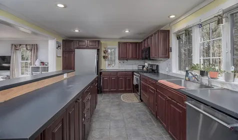 48 Moharimet Drive Madbury NH 03823