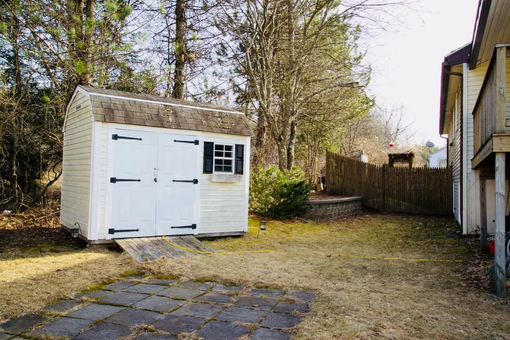 6l Matthew Drive Derry NH 03038