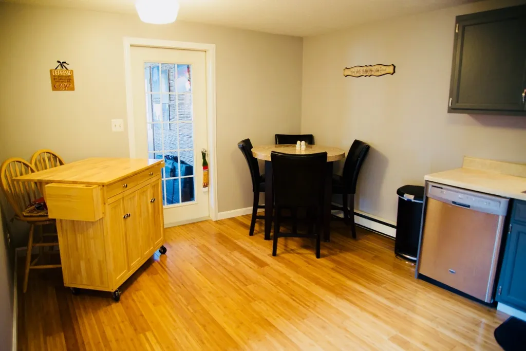6l Matthew Drive Derry NH 03038