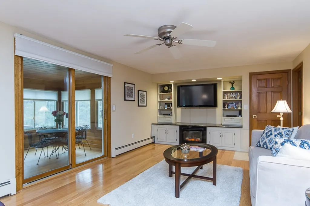34 Mulberry Lane Bedford NH 03110