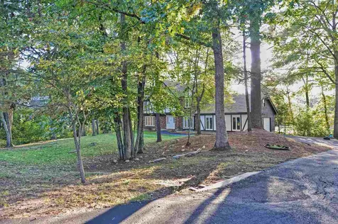21 Dianna Road Londonderry NH 03053