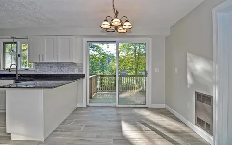 21 Dianna Road Londonderry NH 03053