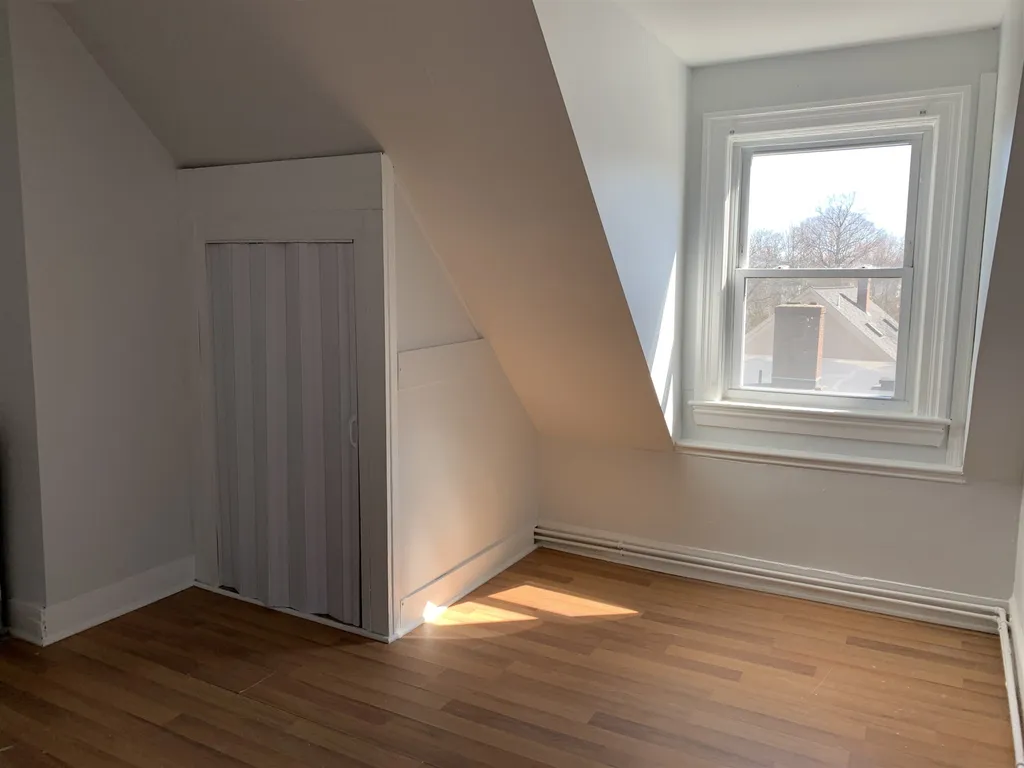 10 Merrimac Street Portsmouth NH 03801