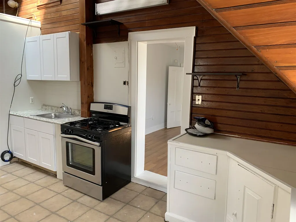 10 Merrimac Street Portsmouth NH 03801