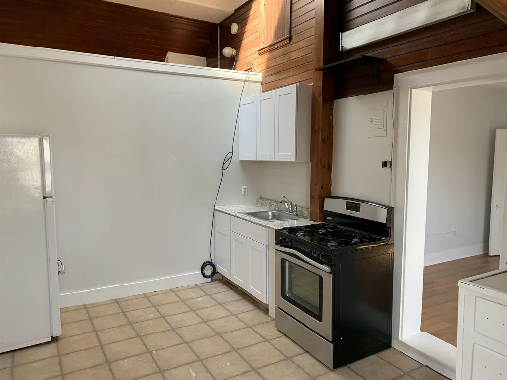 10 Merrimac Street Portsmouth NH 03801