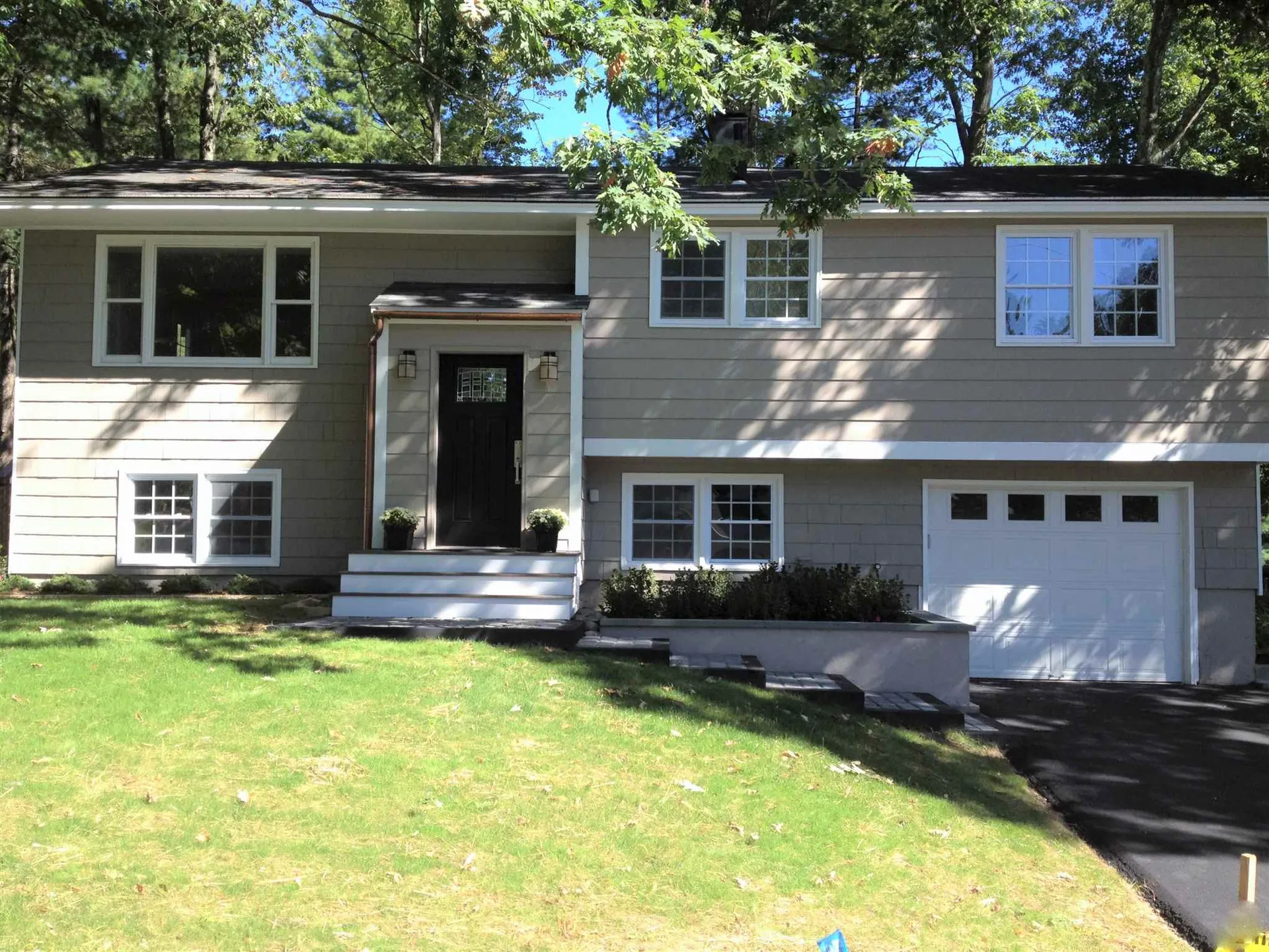 131 Westwood Drive Nashua NH 03062