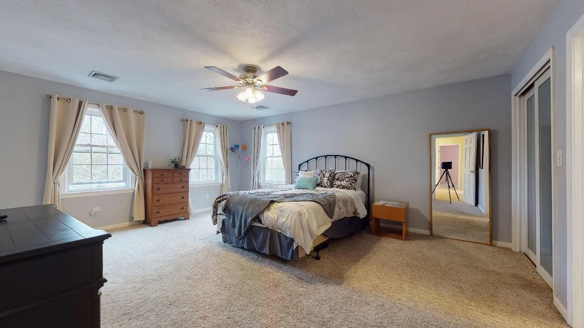 13 Colleen Drive Salem NH 03079