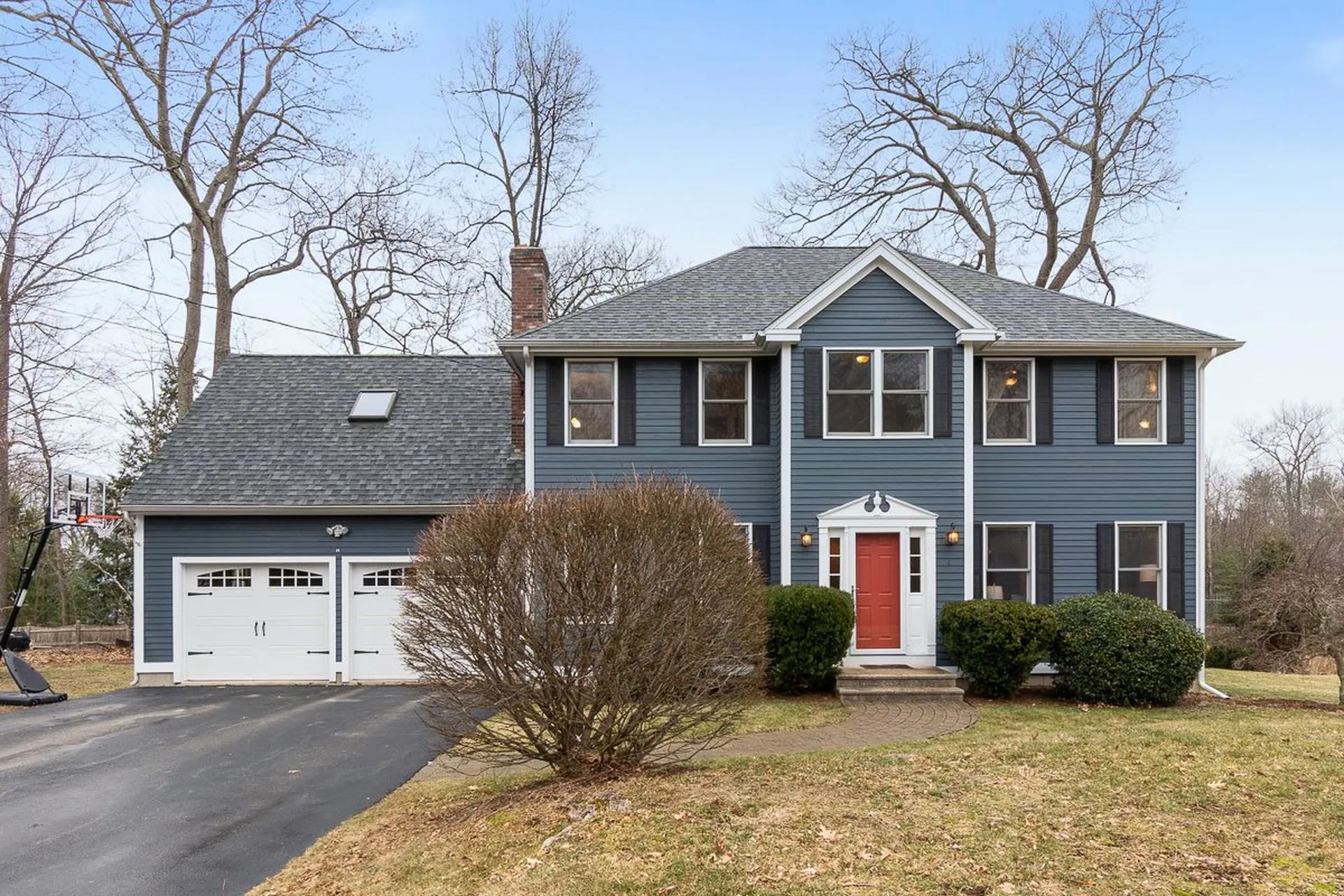 4 Holden Road Nashua NH 03063