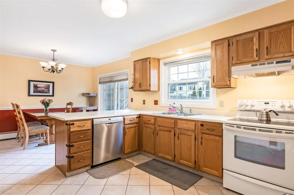 26 Derby Circle South Burlington VT 05403