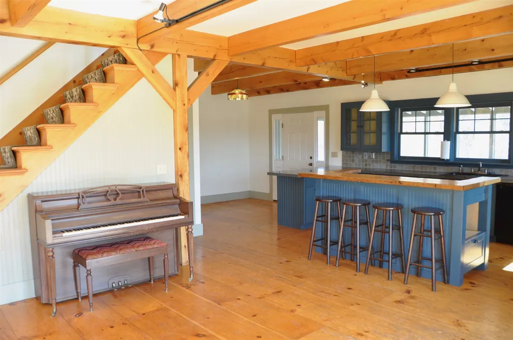 567 Orchard Run Cornwall VT 05753