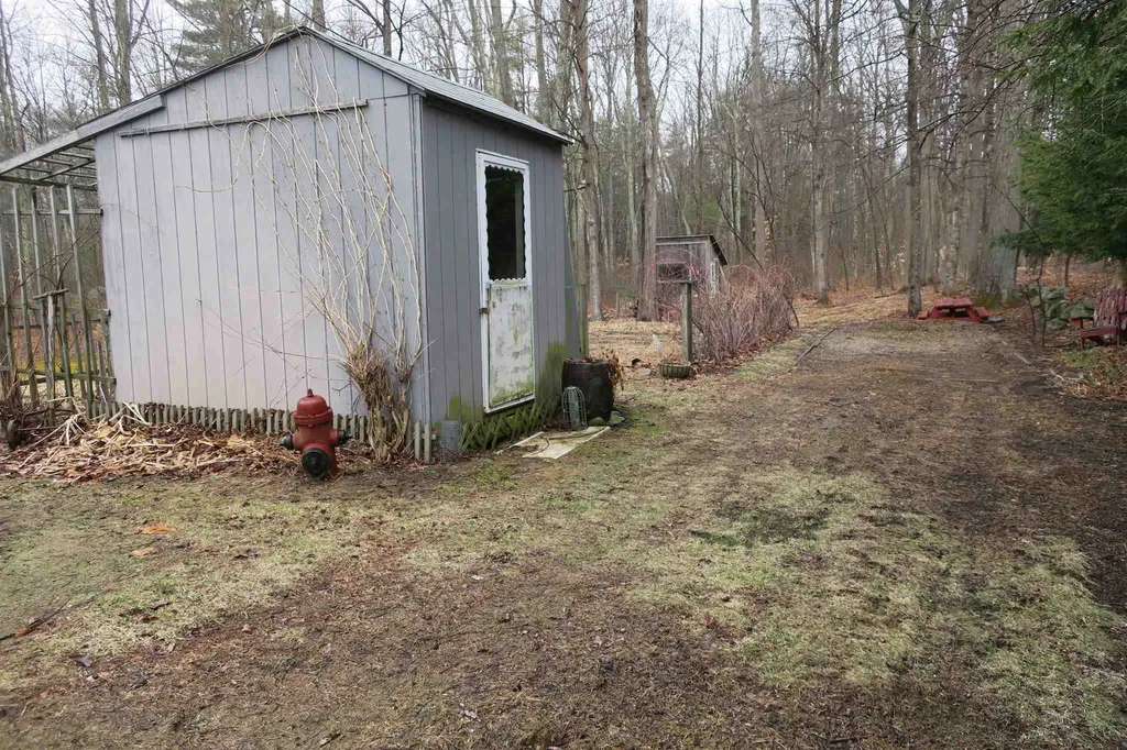 106 Exeter Road Kingston NH 03848