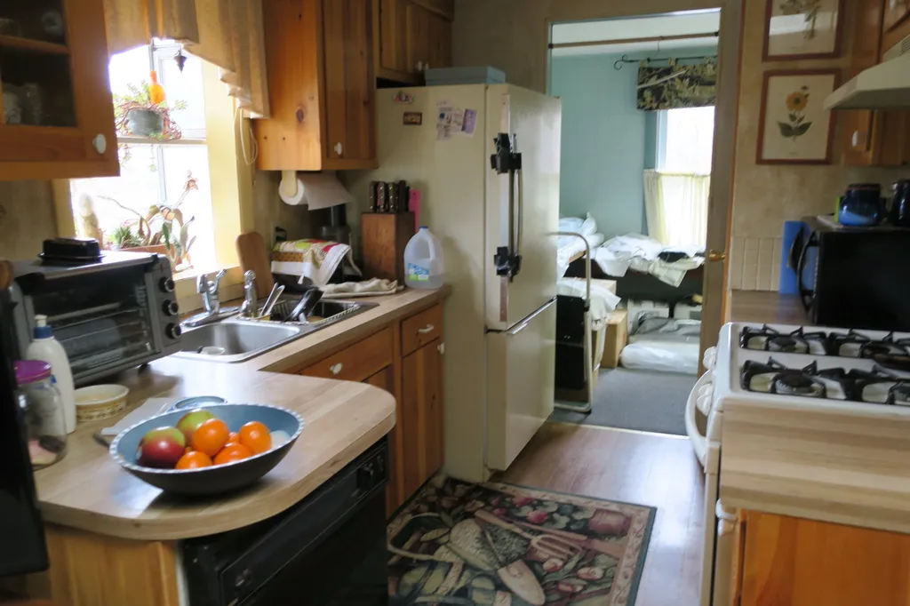 106 Exeter Road Kingston NH 03848